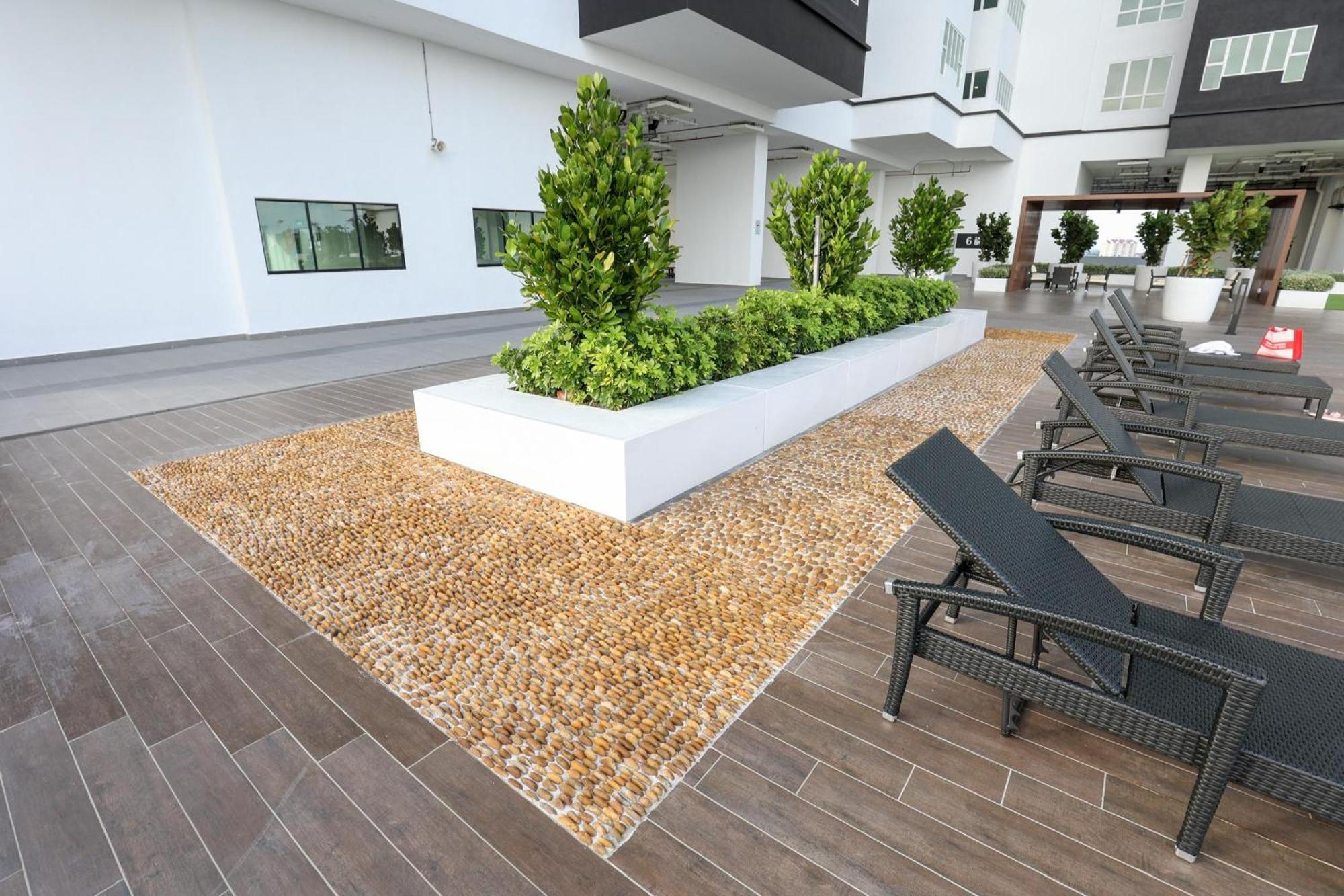 Mujizen Retreat Seaview Amber Cove Apartment